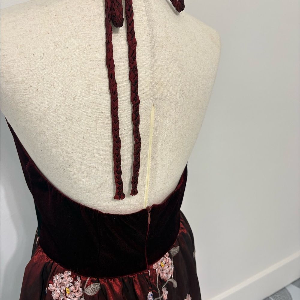 Ad:hoc le Collezioni Embroidered Flower Velvet Halter Dress - Picture 4 of 6